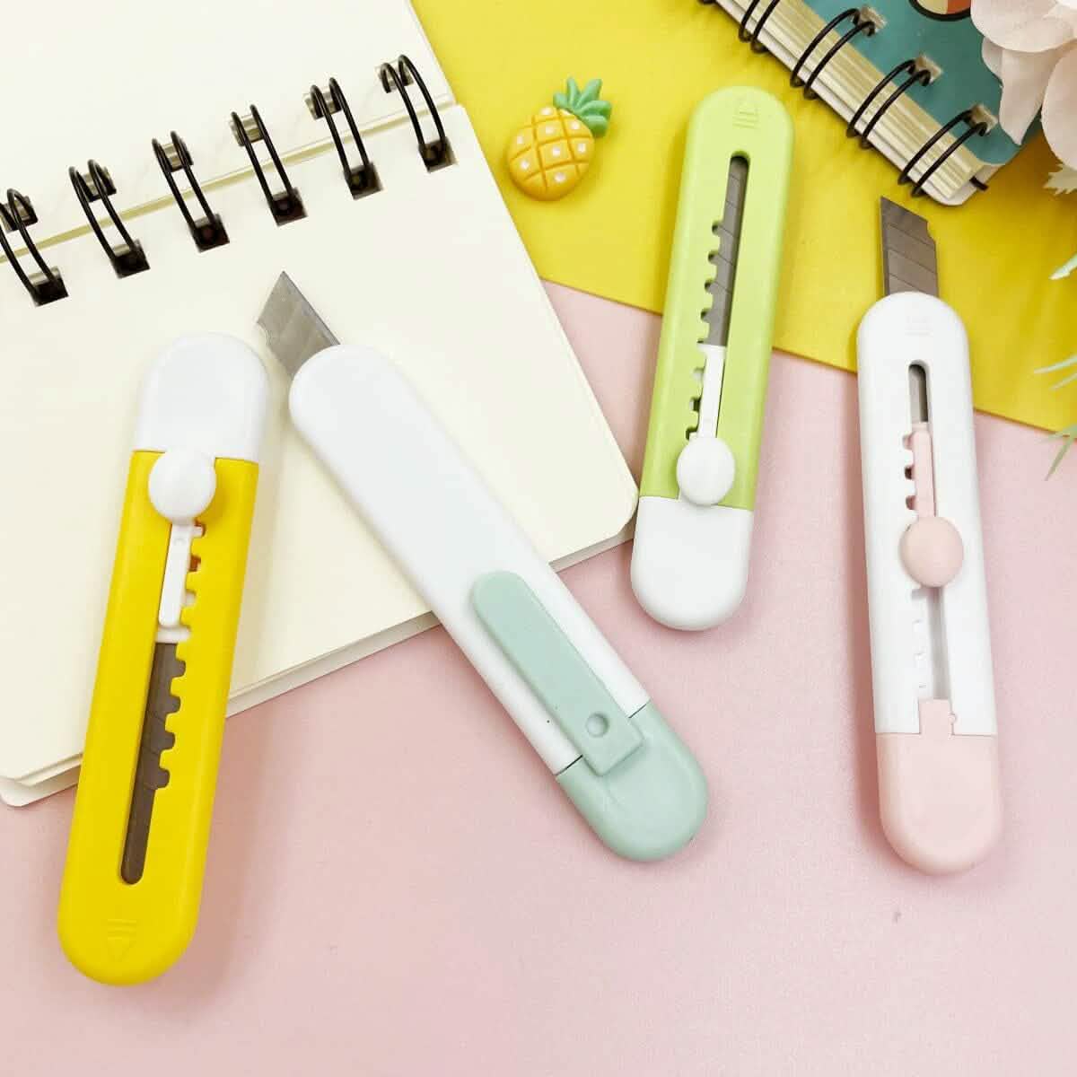 Retractable Mini Art Cutter Set with Four Precision Knives