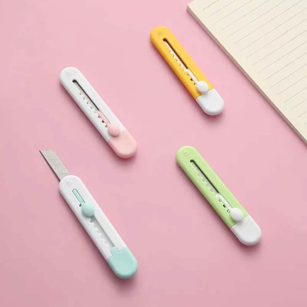 Retractable Mini Art Cutter Set with Four Precision Knives