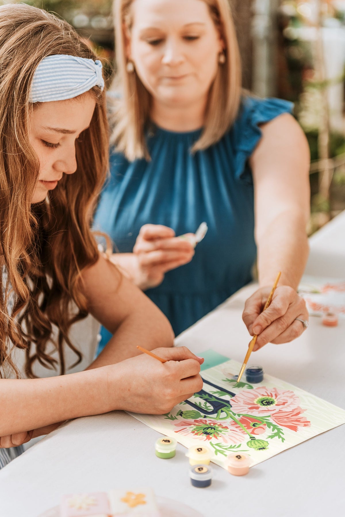 Poppies in a Vase | 8x10 paint-by-number kit