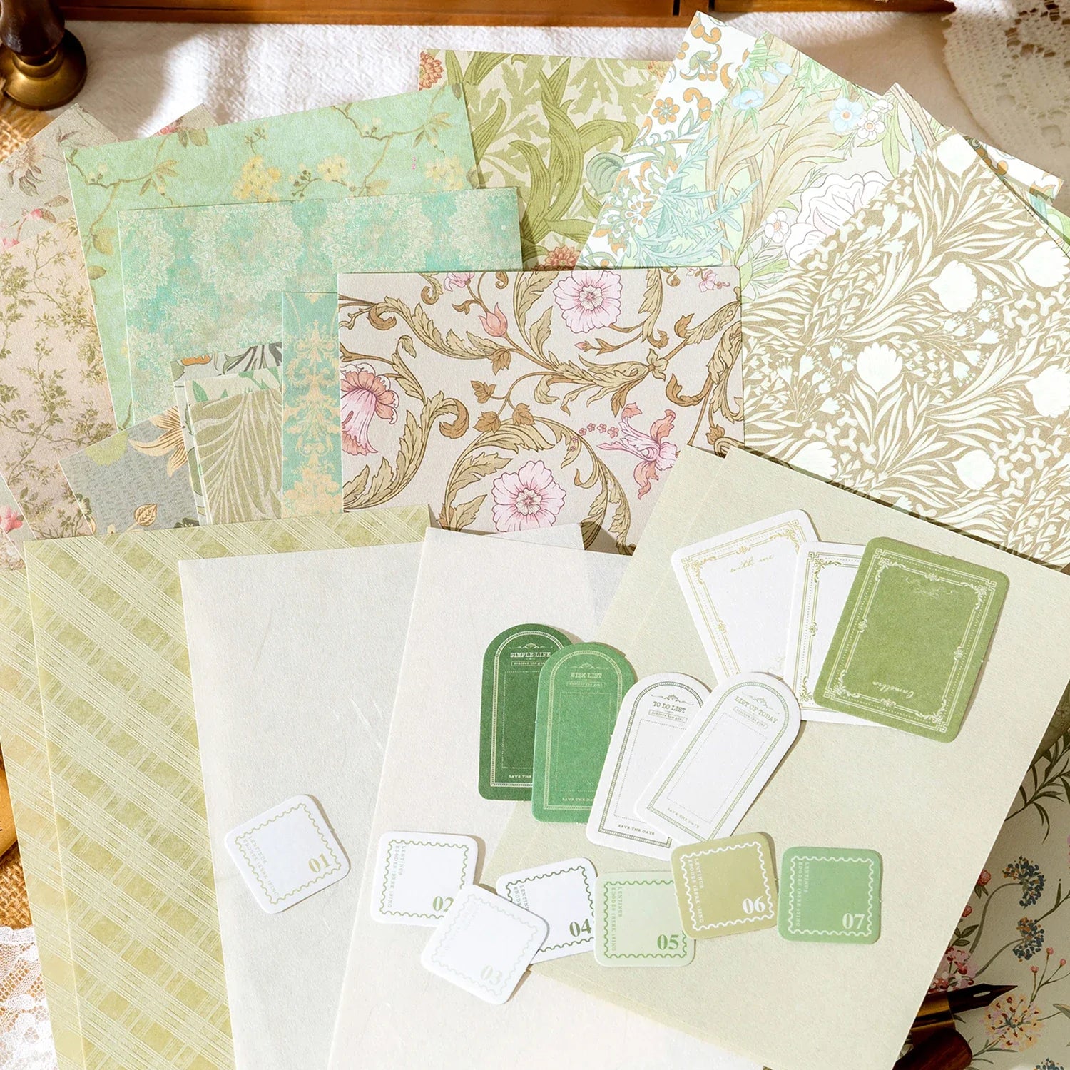 Vintage Floral Decorative Paper Collage Set 40 Pieces Handmade